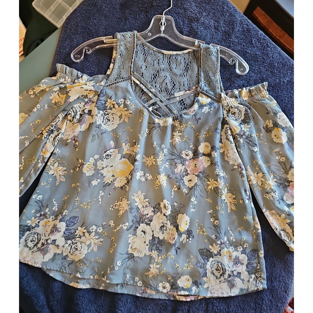 Womens S Blue Floral Cold Shoulder Blouse Lace Yoke Criss Cross 3/4 Sleeve